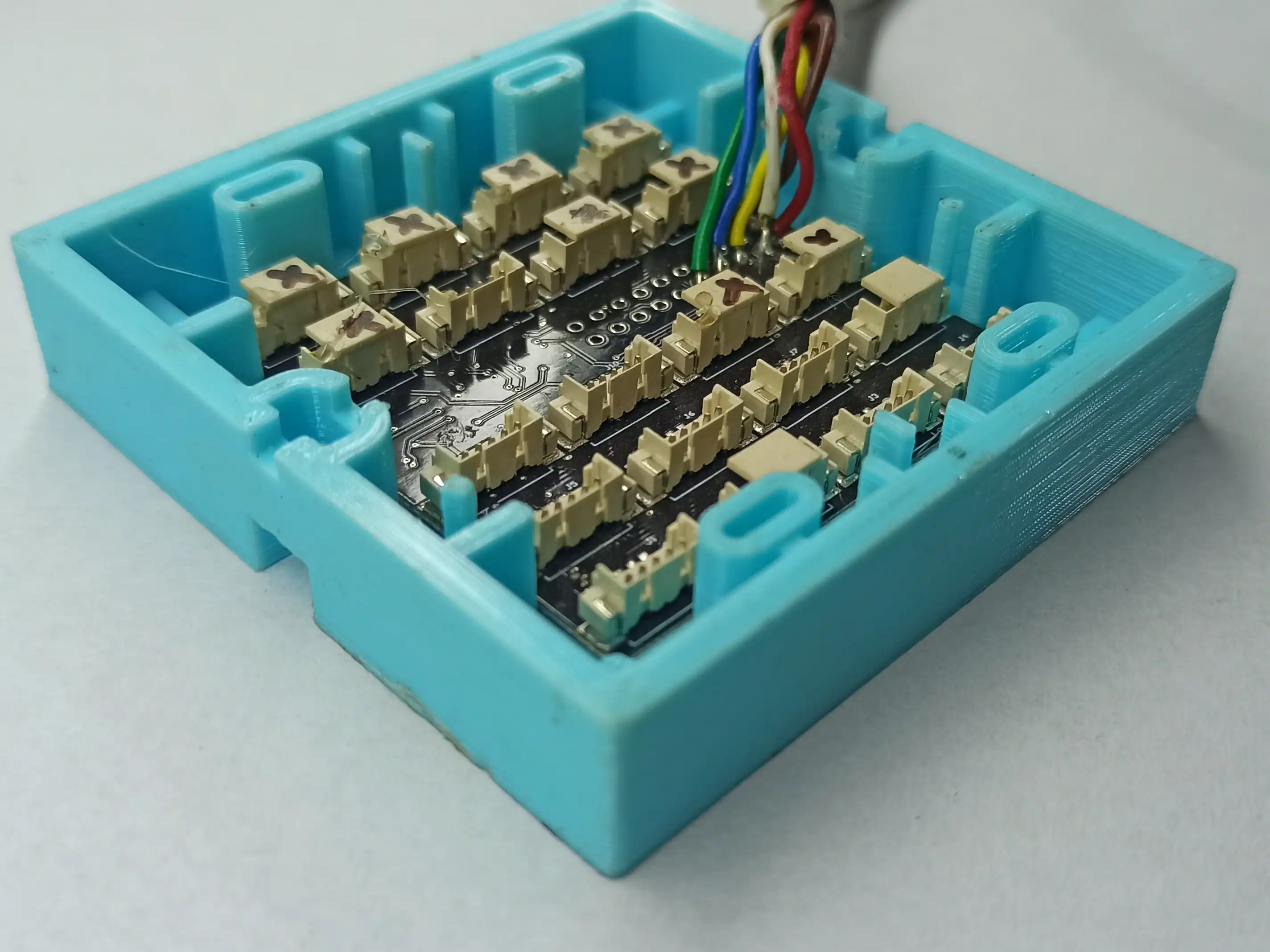 Carcasa plástica para PCB